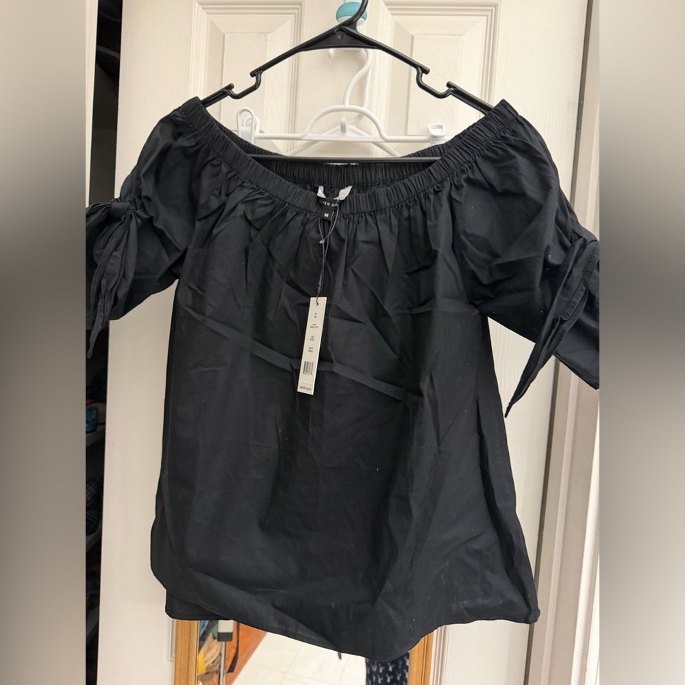 NWT Walter‎ baker poplin Elegant Black Off-Shoulder bow ties Top -/